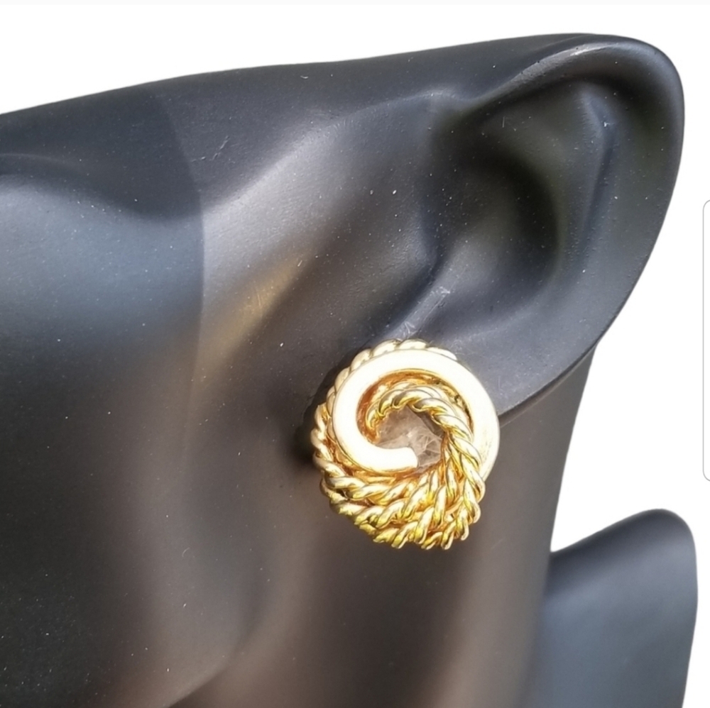 MONET VINTAGE GOLDTONED ROPE DESIGN STATEMENT CLIP ON EARRINGS